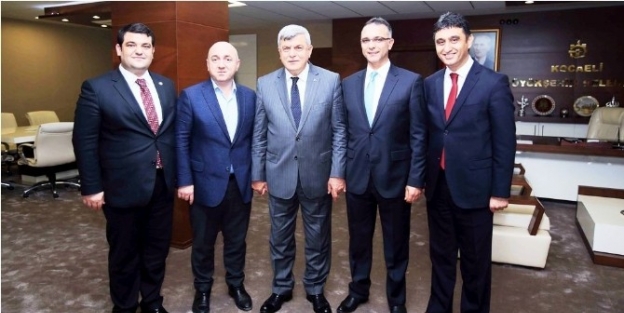 Başkan Karaosmanoğlu: "mazlum Halklar Bize Dua Ediyor"