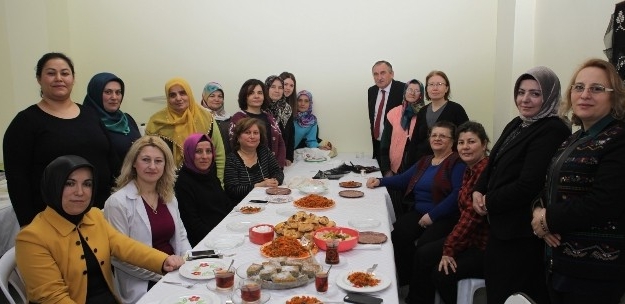 Bolu Belediye Başkanı Yılmaz Marifetleri Kadınları Ziyaret Etti