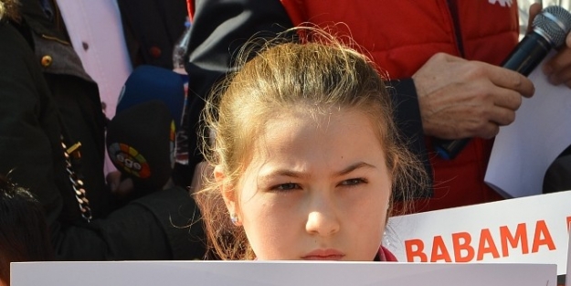 İzmir’de Eshot Ve İzulaş Şoförlerine Destek Yürüyüşü