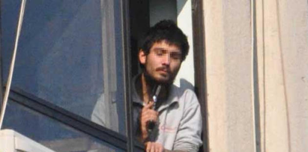 Kız arkadaşı terk edince yapmadığını bırakmadı