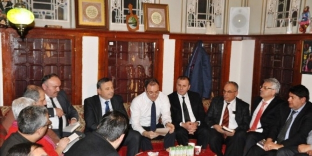 ‘’öğretmen Okursa Herkes Okur’’ Etkinliği Düzenlendi