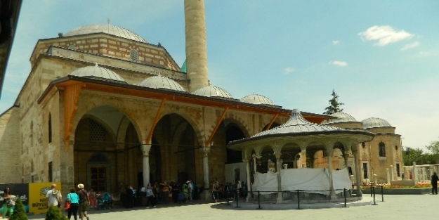 İzmit’ten 7 Bin Kişi Konya’ya Gitti