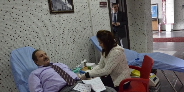 Palandöken Belediyesi, Kızılay’a Kan Verdi