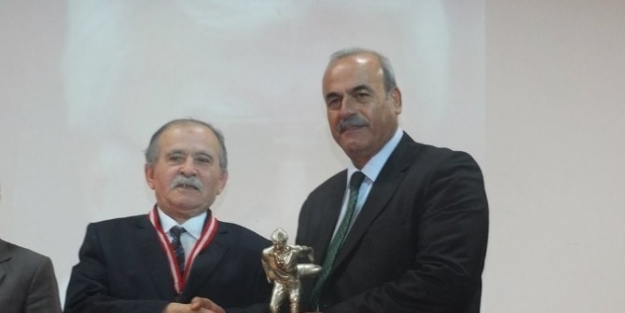 Şair Soyuer Memleketinde Anıldı