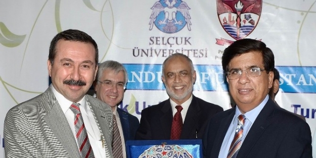 Selçuk Üniversitesi, 3 Yılda 22 Ülke İle İşbirliği Yaptı