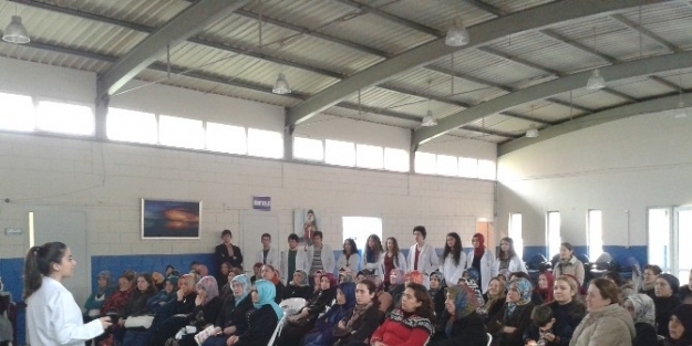 İzmek Kursiyerlerine Dengeli Beslenme Semineri Verildi