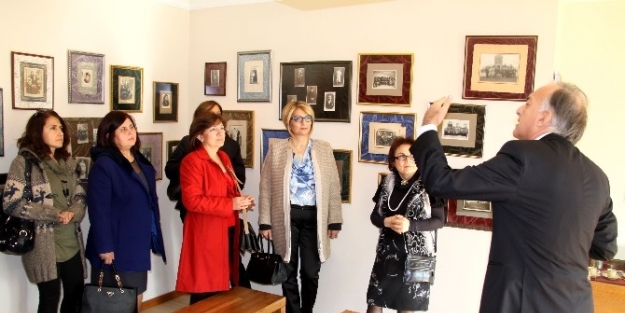 Başkan Eşleri Öğrenci Okutacak