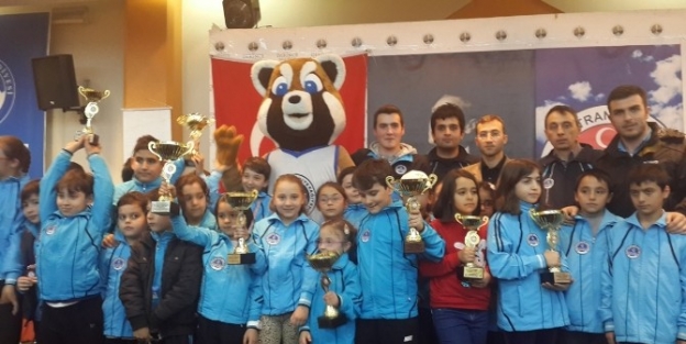 Kocaeli Satranç Şampiyonasina Rekor Katılım