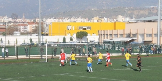 Karpuzlu Belediyespor Liderliğini Sürdürdü