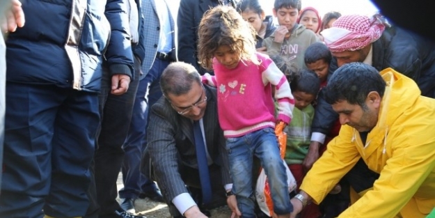 Çelikcan’dan Sığınmacılara Ziyaret