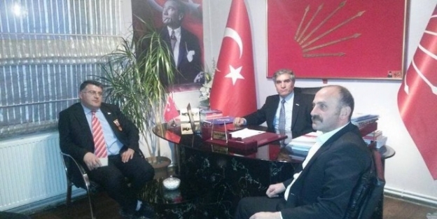 Erzurum Şehit Aileleri Ve Gazilerden Chp İl Başkanlığına Ziyaret