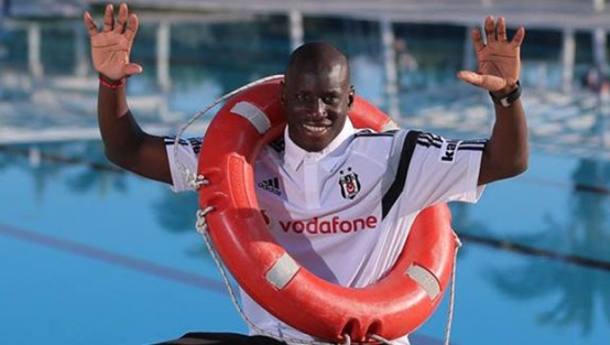 Demba Ba hocasına çok kızgın!