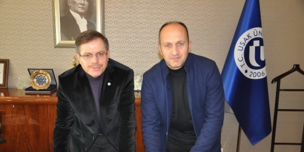 Uaşak’ta Üniversite Öğrencilerine Yüzde 15 İndirim