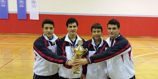 Yalova Bahçeşehir Anadolu Lisesi Masa Tenisi Genç Erkekler Türkiye Şampiyonu Oldu