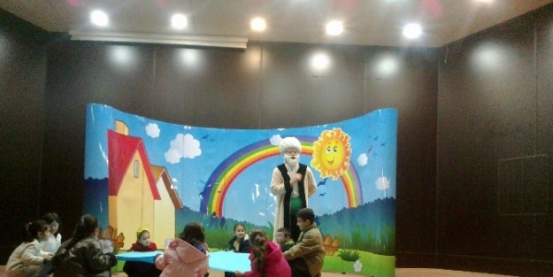 Çocuklardan Tiyatroya Büyük İlgi