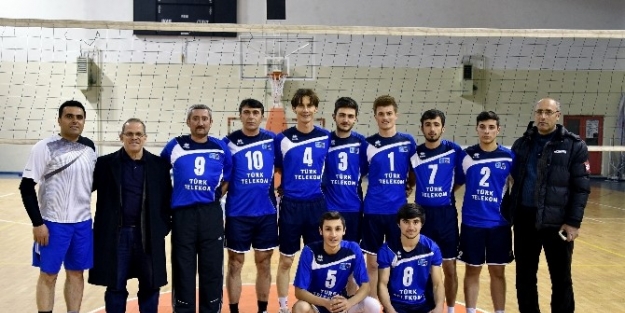 Gümüşhane Türk Telekom Voleybol 3.lige Yükselme Mücadelesi Veriyor