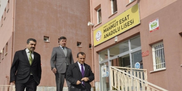 Sınav Başvurusu Yapamayan Hasta Gencin İmdadina Kaymakam Yetişti