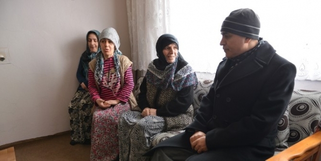 Ali Korkut, Onların Kapısını Çaldi