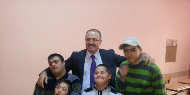 Engelleri Yaşam Merkezi İle Engelleri Aşıyorlar