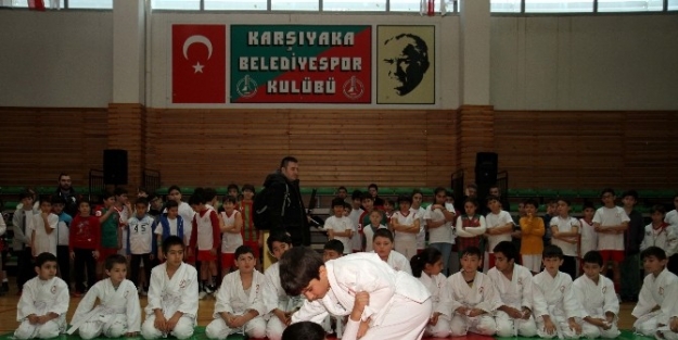 Karşıyaka’da Sporculara Destek