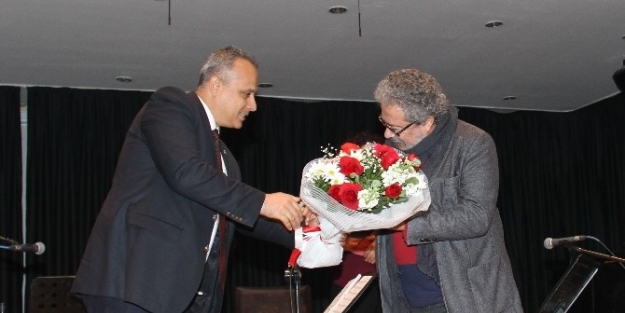 Buca’da Nazım Hikmet 113’üncü Doğum Gününde Anıldı