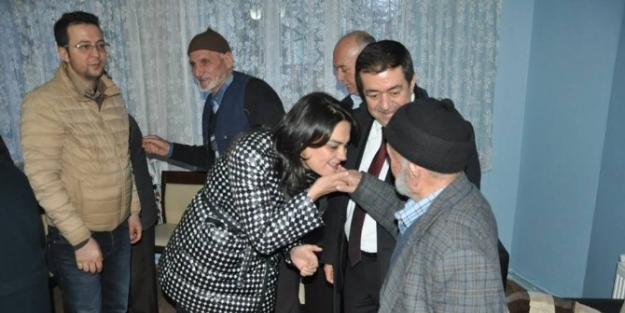 Balıkesir Milletvekilleri Yaşlıları Ziyaret Etti