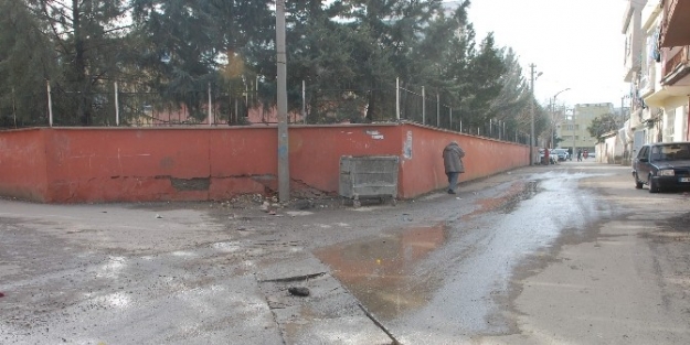 Çalişma Yapılan Yol Çöktü