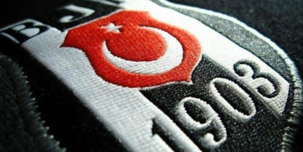 Beşiktaş'ın yıldızı kampı terk etti!