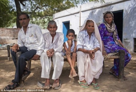 70 yaşında ikiz bebek annesi oldu