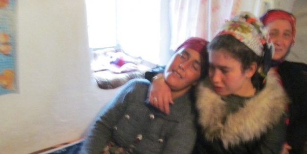 Kızını Evde Ölü Bulan Annenin Feryatları Yürekleri Dağladı