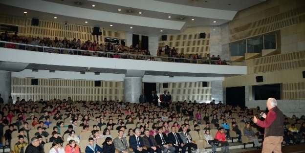 40 Bin Öğrenciye Değerler Eğitimi Semineri