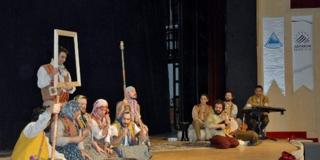 Misafir Ayakta Alkışlandı