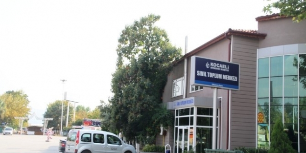 Sivil Toplum Merkezi Derneklerin Hizmetinde