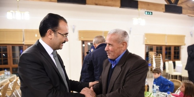 Başkan Cahan, Muhtarlarla Buluştu