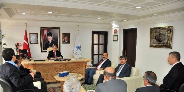 Tapu Kadastro Müdürü Kozlu’dan Başkan Akkaya’ya Ziyaret