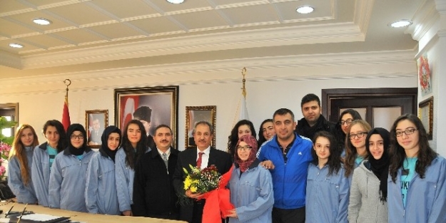 Başarılı Takımdan Başkan Akkaya’ya Ziyaret