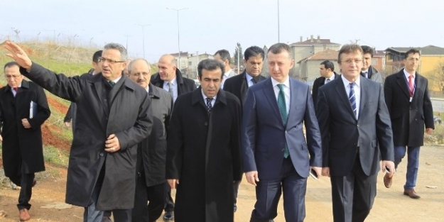 Vali Güzeloğlu Beylikdağı’nı İnceledi