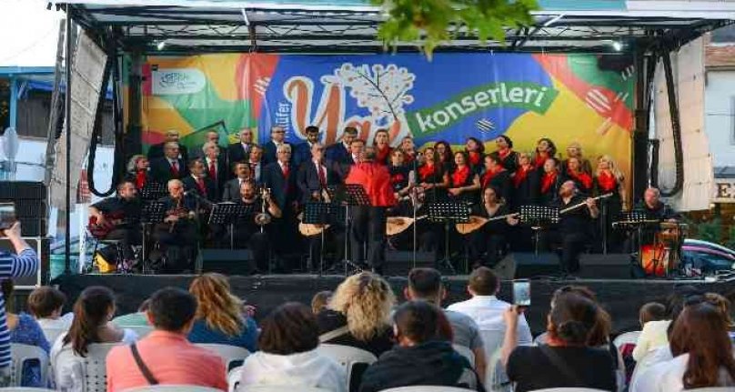 Bursa'da yaz akşamları mahalle konserleriyle renkleniyor