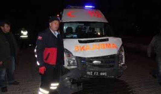 Hastaya giden ambulans kaza geçirdi