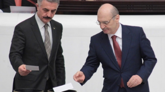 Meclis'teki oy pusulasından 50 lira çıktı