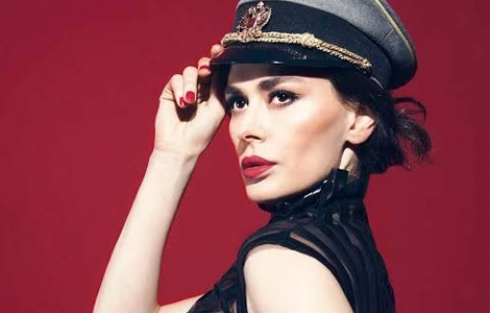 Ayşe Hatun Önal'dan dünyaca ünlü yıldızla düet