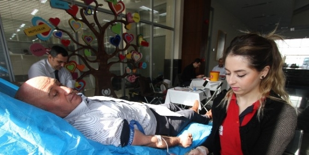 Belediye Personeli Kan Bağışladı