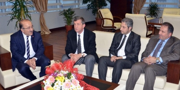 Ak Parti İl Yönetiminden Başkan Gümrükçüoğlu’na Ziyaret