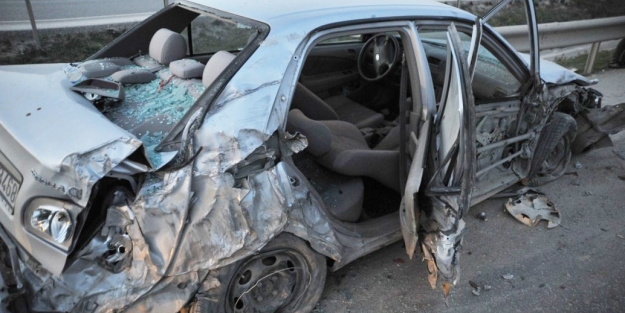 Bursa'da trafiği kilitleyen kaza!