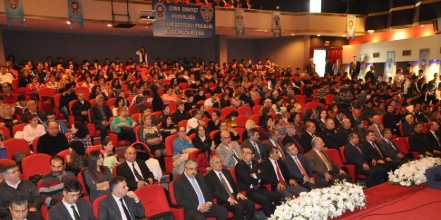 İzmir Polisi 30 Bin Gençle Yüz Yüze Görüştü