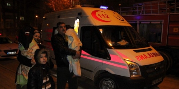 Elektirikli Isitici Kırşehir’de Irakli Mültecilerin Kaldığı Evde Yangın Çikardi 4 Kişi Karbonmonoksit Zehirlenmesi Nedeni İle Hastahaneye Kaldırıldı