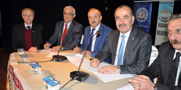 Mudanya Belediyesi'nde toplu sözleşme sevinci