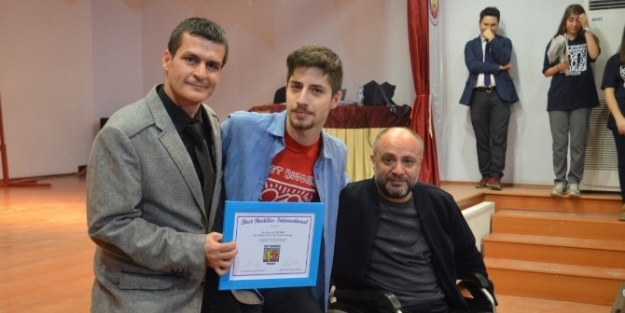 Best Buddıes Turkey’in 850 Bininci Gönüllüsü Tekirdağ’ın Saray İlçesinden Çikti