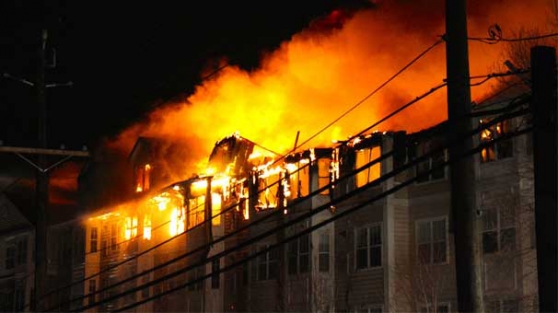 Türk diplomatların yaşadığı sitede yangın şoku