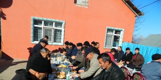 Posof’ta Yazdan Kalma Günler Şaşirtiyor